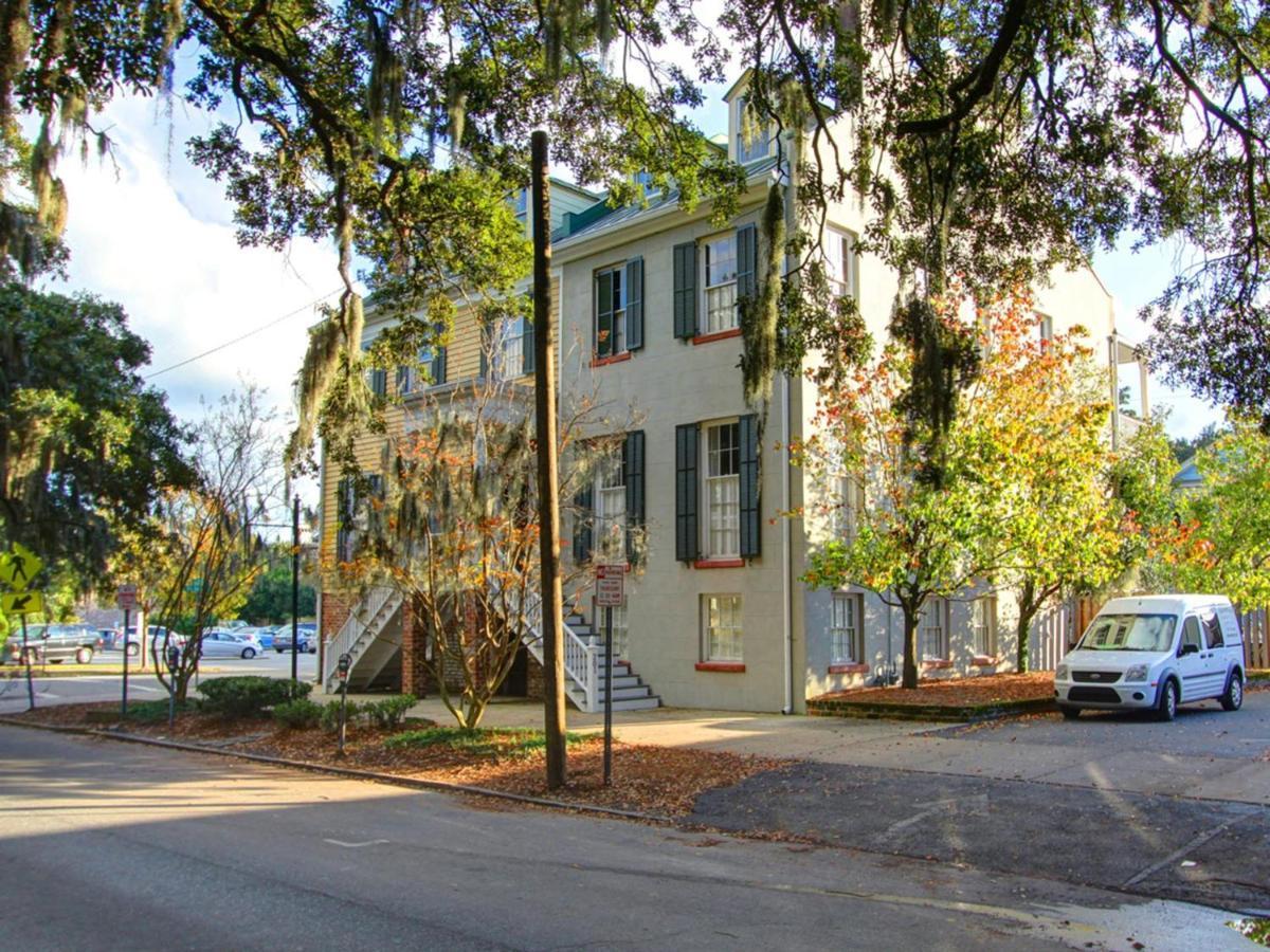 Bird Baldwin Parlor Villa Savannah Exterior photo