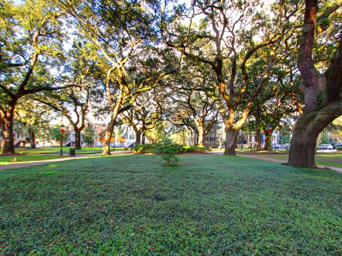 Bird Baldwin Parlor Villa Savannah Exterior photo